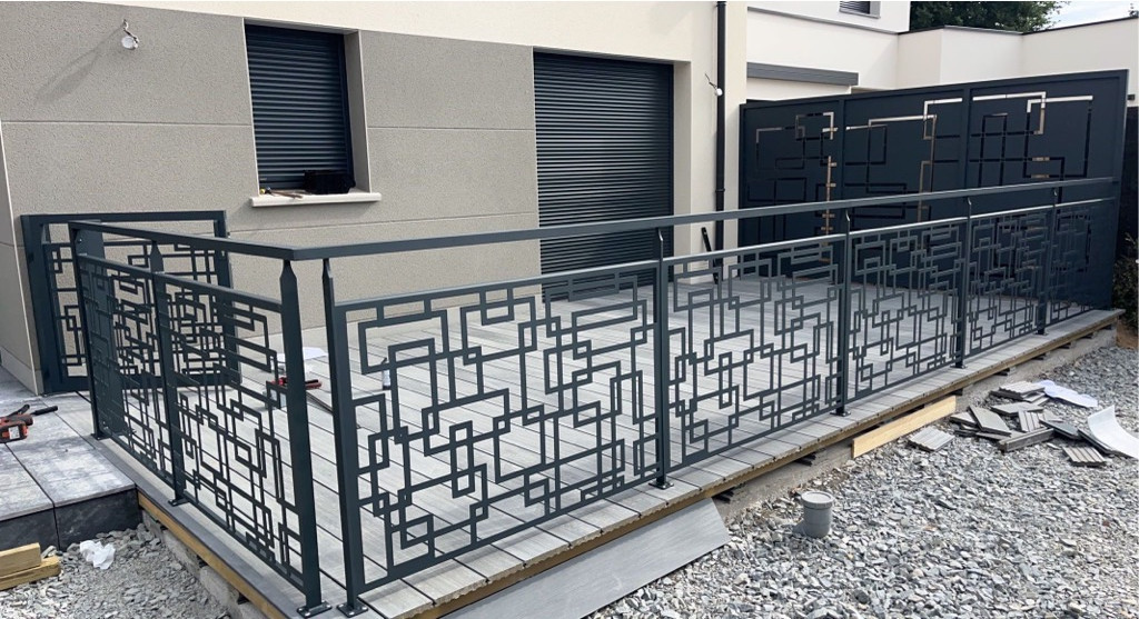 Garde corps en aluminium habillage décoratif circuit | Limage'ination