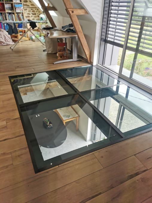 Plancher verre sur sejour, ral 90056 FT. 53220 LA PELLERINE