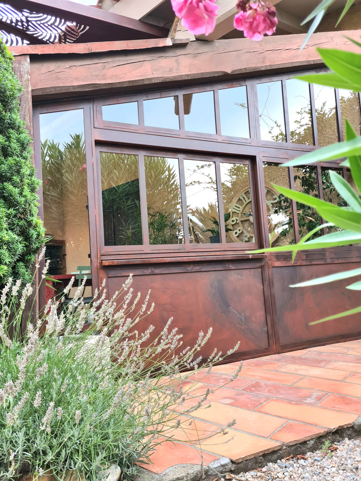 Partie fixe/verrière en acier style Corten Avec traverse intermédiaire, remplissage en vitrage avec imposte coulissant 66008 ARGELES SUR MER