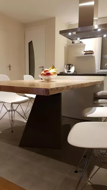 Pied de table pour îlot de cuisine, ral noir 9005. 53600 EVRON