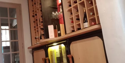 Meuble à vins Ossature en acier+ bois Laquage ral noir 9005 66008 ARGELES SUR MER
