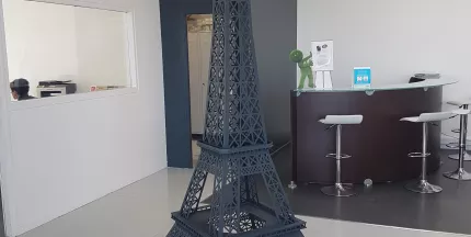 Tour Eiffel en acier