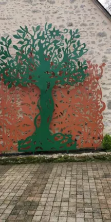 Tôle décorative arbre + tôle décorative feuillage en aluminium.