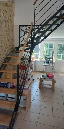 Escalier double limons ajoures 1/4 tournant Laquage ral 2100 sable marches en chêne 53600 ST GEMMES LE ROBERT