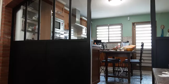 Verrière galbé en acier Sans traverse intermédiaire Verres 33/2 feuilletés laquage ral 9005 FT 66600 Rivesaltes