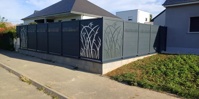 Clôture et portillon en aluminium