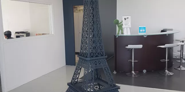 Tour Eiffel en acier