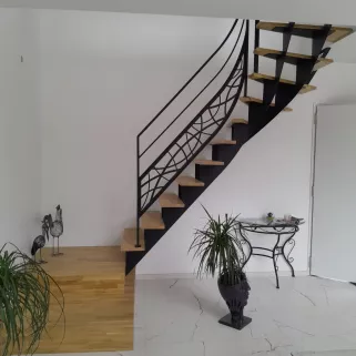 Escalier double limons crémaillère cintrée en acier