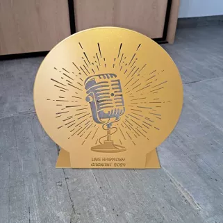 Trophée en acier