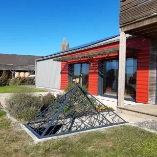 Pyramide décorative en aluminium Laquage compris ral 7016 FT 53170 LA BAZOUGE DE CHEMERE