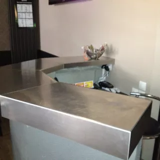 Dessus de bar en aluminium Castel 9 53000 LAVAL